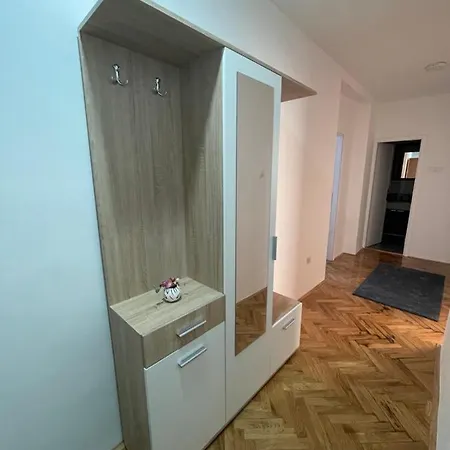 Apartment Venera *